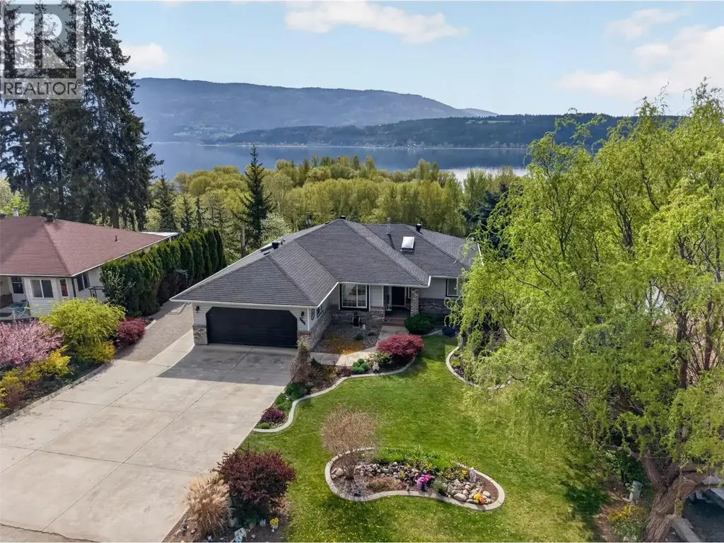 3714 Bastionview Road, Tappen